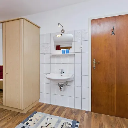 Haus Kirchmaier 公寓